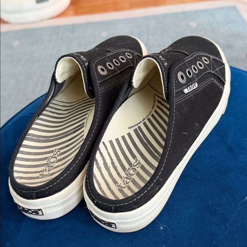 Taos EZ-Soul Slip on Sneakers - Picture 2 of 5